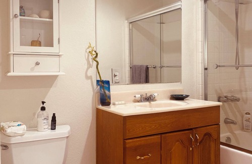 Simi Valley House | Stargaze on our Hillside home in the Valley. Close to Nature Trails and Wildlife