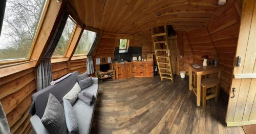 Monmouth House | Stargazer Cabin