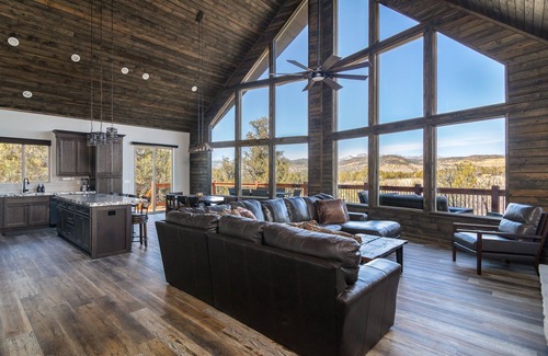 Orderville Cabin | Stargazer Cabin | Private Hot tub | Zion NP
