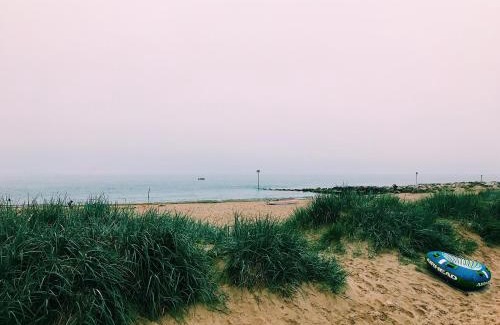 Mudeford Other | Stargazing Beach Hut on Mudeford Sandbank with wake up sea views