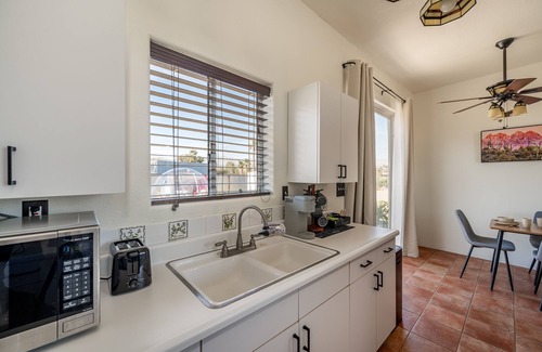 Borrego Springs House | Stargazing Dome, Hot Tub, Mountain Views - 5 mins from town!