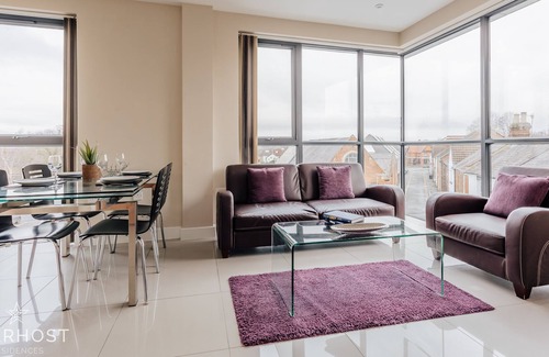 Guildford Apartment | StarHost Residences | 2 Bed Apartment with amazing views of Guildford