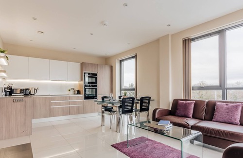 Guildford Apartment | StarHost Residences | 2 Bed Apartment with amazing views of Guildford
