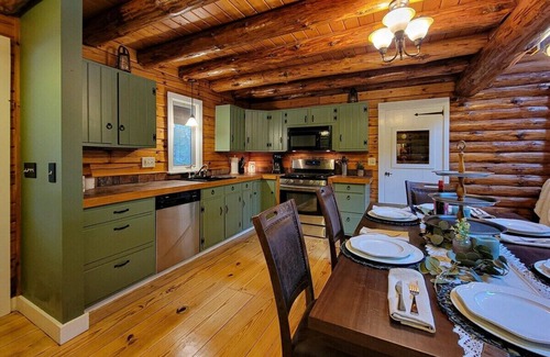Center Ossipee Cabin | Starlight Cabin- Private Log Cabin 10 Acre Retreat