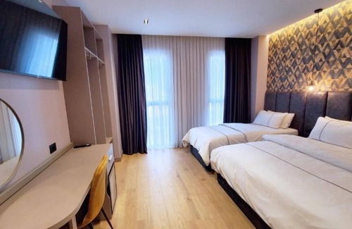 Tirana Hotel | Starlight Hotel