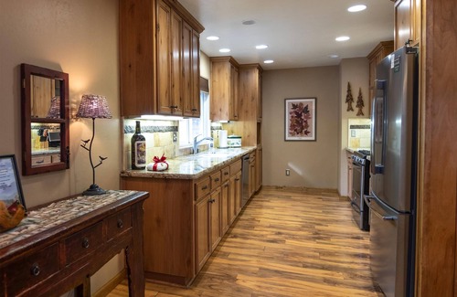 North Wawona House | Starlight Lodge