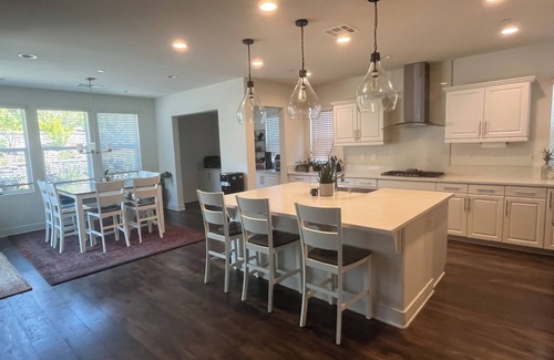 Fallbrook House | Starlight Serenity Haven- 4 Bed/3.5 bath in gorgeous Fallbrook with comm. pool