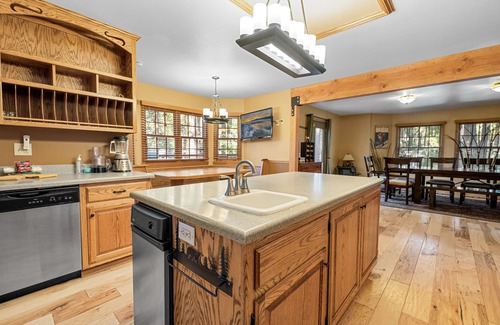 Evergreen Estates Cabin | Starlight Summit