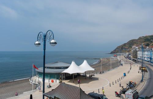 Aberystwyth Apartment | Starling View BOUTIQUE Stunning Seafront view Apartment