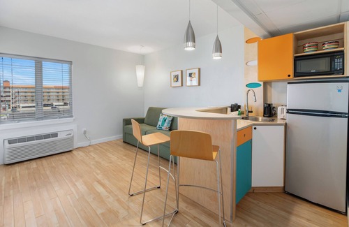 Wildwood Hotel | Starlux Hotel
