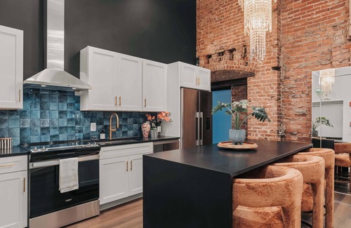 Arts District House | Starr Piano: Roxie Suite – Walk to Broadway!