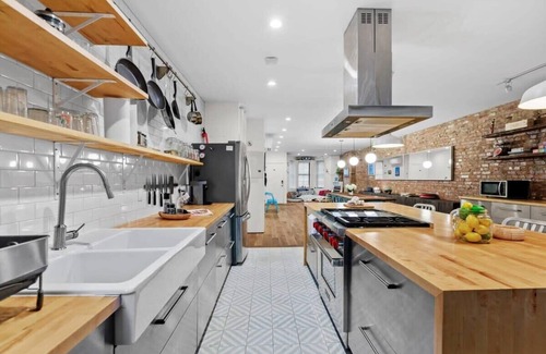 Bushwick Apartment | Starr Place I by RoveTravel | 2BR Duplex w/Patio