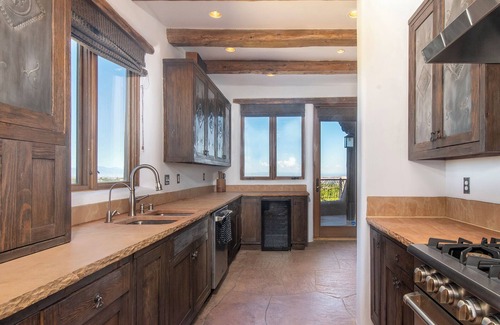 Casas de San Juan House | Starry Night at the Opera