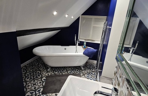 Tring Bed & Breakfast | Startop Farmhouse