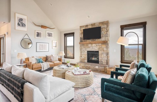 Powell Butte House | Starview at Brasada Ranch Resort by AvantStay Stunning Home w/ HotTub & Close To World Class Golf!