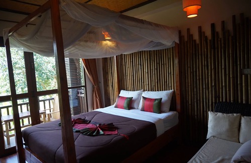 Wang Nam Khiao Hotel | Starwell Garden Home Resort