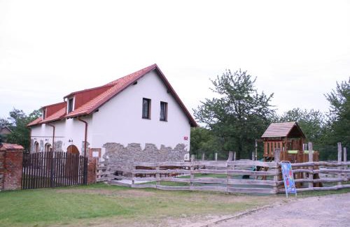 Cim House | Statek Malčany
