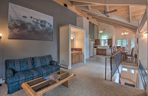 Tahoe Village Cabin | Stateline Ski House: Walk to Boulder Lift!