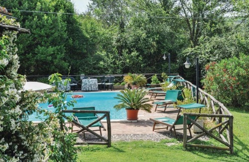 Narni House | STATELY AND COMFORTABLE FARMHOUSE