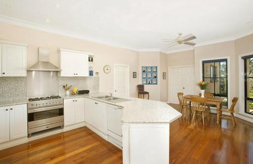 East Bowral House | Stately Bowral Designer Home