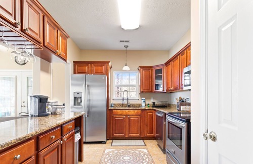 Socastee House | Stately home close to the beach & activities with private fishing dock & W/D