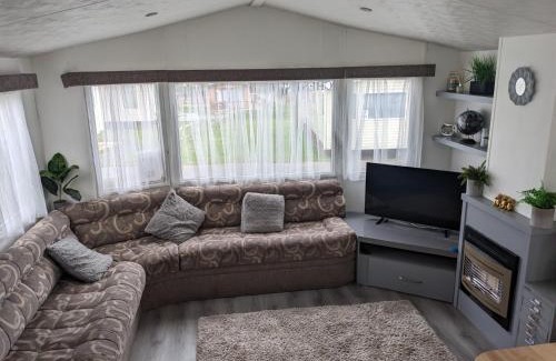 Dawlish Ski Chalet | Static Caravan on Lady's Mile Holiday Park