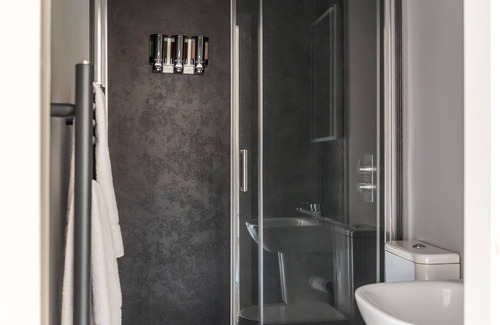 Whitby Hotel | Station Inn