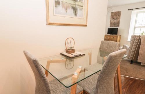 Pickering Apartment | Station View