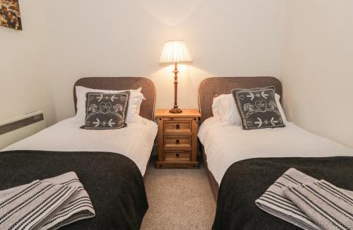 Pickering Apartment | Station View