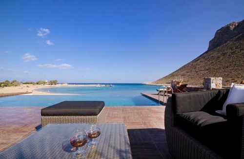 Stavros Villa | Stavros Beachfront Homeleader