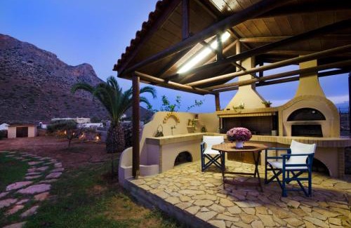 Stavros Villa | Stavros Beachfront Homeleader