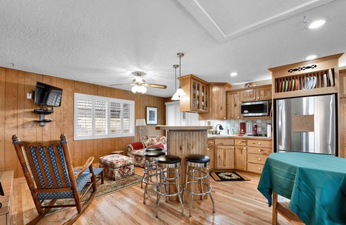 Canyon Rim House | Stay 4 Nights or Longer Now Through Feb 28th and Get 15% Off