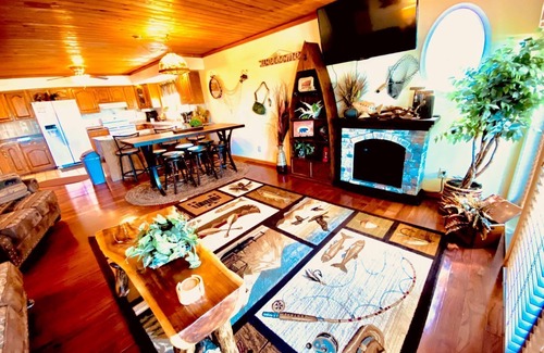 Sevierville Cottage | Stay 4 Nights Pay 3 Now–Dec 2025, Excludes Holidays! Almost Heaven Sleeps 14