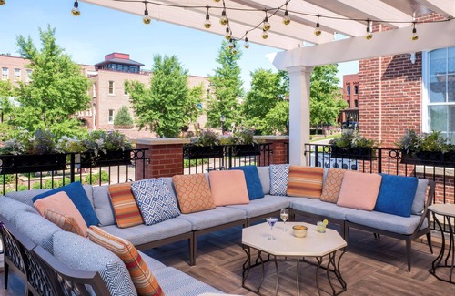 Red Wing House | Stay Among Breathtaking Bluffs Along the Mississippi River in Historic Red Wing