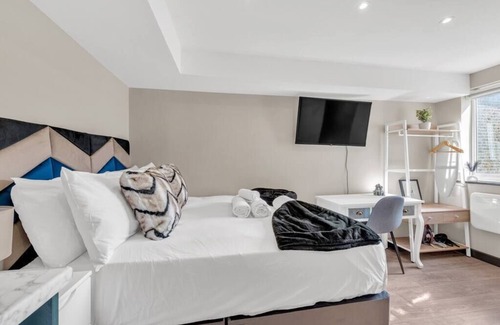 Shacklewell Apartment | Stay and Explore: Convenient Studio - Prime Location