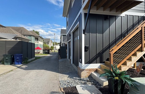 Downtown Chattanooga Apartment | Stay and play in this modern stylish Southside Chattanooga apartment