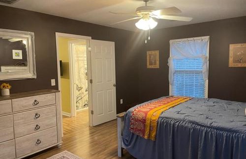 Sumter Apartment | Stay at Emma Jean Retreat in Sumter!