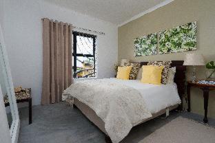 Betty's Bay House | Stay At Friends