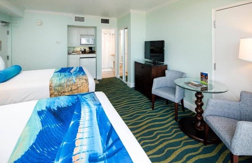 St. Pete Beach Hotel | Stay at RumFish Beach: 4 Balcony Rooms Near Tropicana Field & Aquatic Preserve