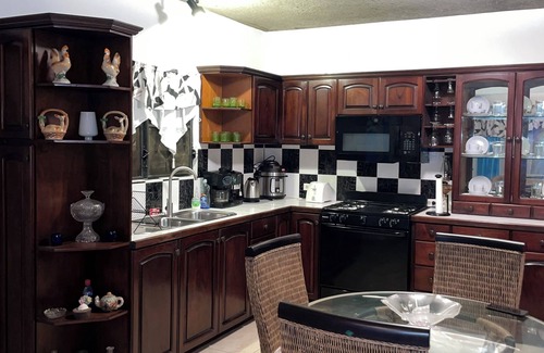 East End Village Apartment | Stay at the Duncan’s Villa beginning of the most relaxing vacations!