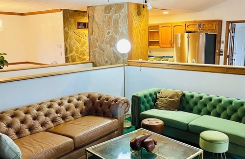 Fayetteville House | Stay at the Silver Queen