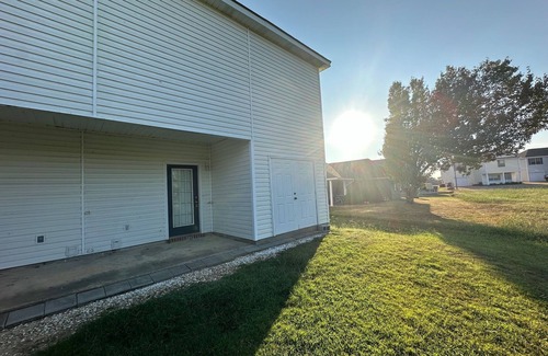 Starkville House | Stay at the Starkvegas townhome! Home away from Home! Gated community