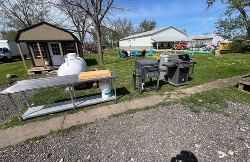 Gypsum Apartment | Stay at this Port Clinton guest unit w/boat/trailer parking & plug in, AC, WiFi!
