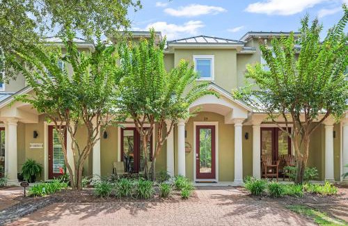 Gulf Place House | Stay Awhile