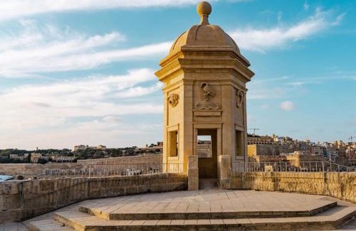 Senglea House | Stay by the Grand Harbour of Valletta