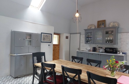 Mayour Cottage | Stay by the River Shannon in Co.Offaly in Centre of Ireland