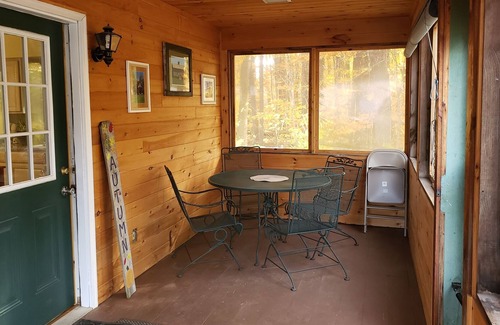 Lake Luzerne House | STAY & FISH/HIKE/BOAT/KAYAK & MORE IN THE GORGEOUS ADIRONDACKS! $199/ NIGHT SALE