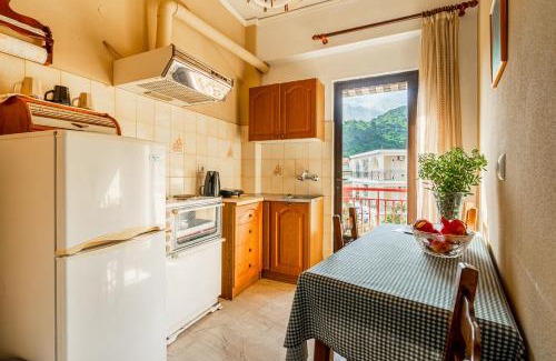 Poros Apartment | Stay for 2 by Alecos Studios