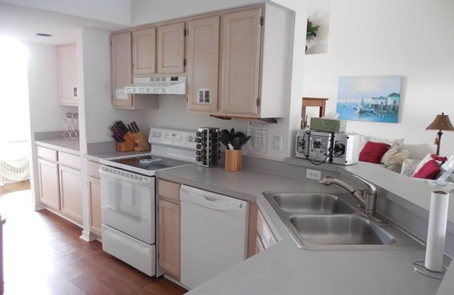 Lindfields House | Stay for Free? Contact Us for Details! 6 Miles to Disney+Heated & Secluded Pool