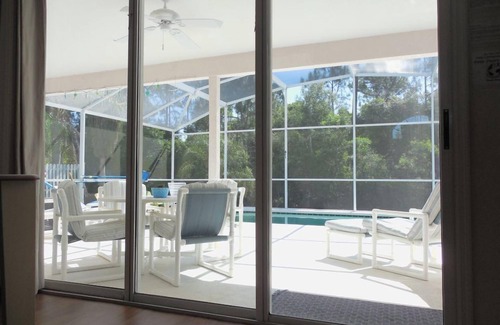Lindfields House | Stay for Free? Contact Us for Details! 6 Miles to Disney+Heated & Secluded Pool